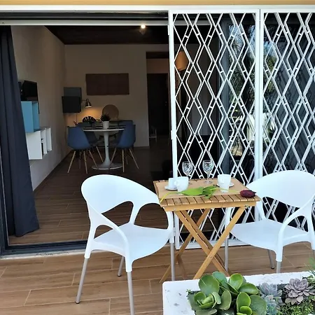 Garden House - Golf & *