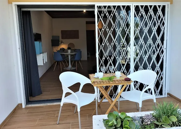 Garden House - Golf & *